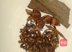 鸭腿炖萝卜的做法图解2