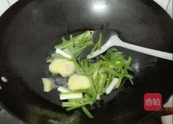 姜葱炒濑尿虾的做法图解3