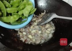 鸡胗炒荷兰豆的做法图解3
