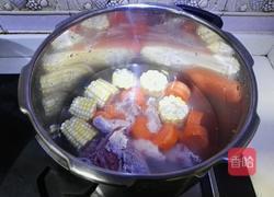 玉米胡萝卜汤的做法图解5