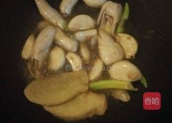 鲫鱼烧咸菜头的做法图解6