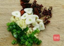 五彩缤纷回锅肉的做法图解3