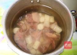 淮山鸽子汤的做法图解3