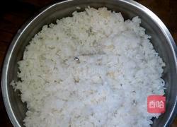 蛋炒饭的做法图解1