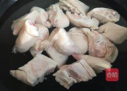 雪豆鱿鱼猪蹄汤的做法图解2