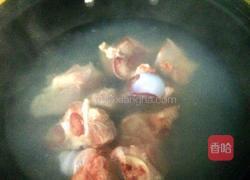 冬笋筒骨汤的做法图解2