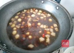 红烧肉炖鹌鹑蛋的做法图解6