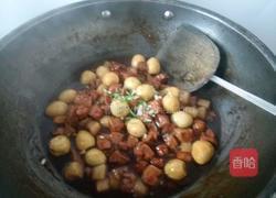 红烧肉炖鹌鹑蛋的做法图解7