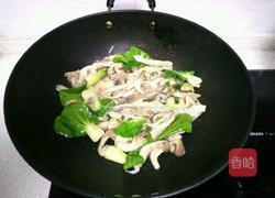 平菇炒小白菜的做法图解5