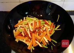 蒜苗炒香干的做法图解2
