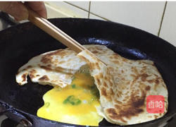 鸡蛋灌饼的做法图解12