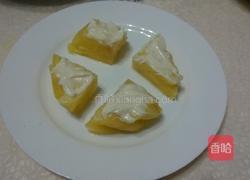 菠萝色拉酱草莓甜点的做法图解7