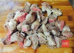 酸汤牛腩的做法图解3