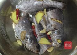 油葱米鱼的做法图解2