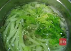 Illustration of how to make cabbage noodles 5