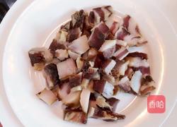 豆角炒腊肉的做法图解1