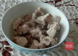 胡萝卜玉米排骨砂锅的做法图解5