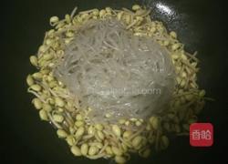 黄豆芽焖粉条的做法图解4