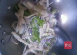 白玉菇青椒炒鸡蛋的做法图解6