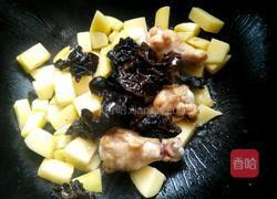 土豆烧翅根的做法图解6