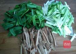 大蒜香干的做法图解1