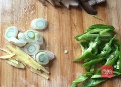 牛肉香菇炒芹菜的做法图解6