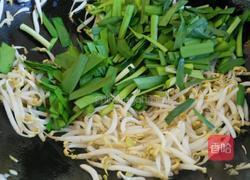 豆芽炒韭菜的做法图解3