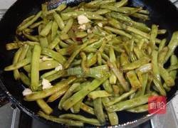 干煸四季豆的做法图解6
