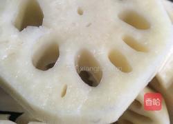 腊排骨炖藕的做法图解4