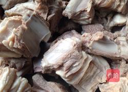 羊肉炖胡萝卜的做法图解1