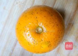治感冒咳嗽喉咙痛，咽干咽不下口水，就蒸橙子吃的做法图解1