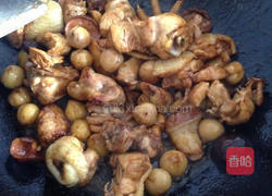 板栗香菇烧鸡的做法图解5