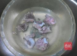 莲藕猪骨汤的做法图解3