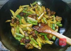 鸡腿焖面的做法图解8