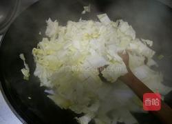 白菜炒油面筋的做法图解6