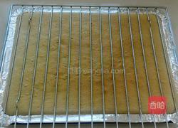 抹茶奶油蛋糕卷的做法图解15