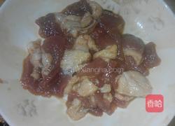 紫苏豆角炒肉片的做法图解2