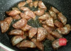 土豆腊肠焖饭的做法图解3