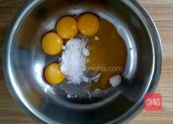 8寸戚风蛋糕的做法图解1