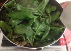 芥蓝炒鱼干的做法图解7