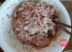 Illustration of how to make fried pork buns 4