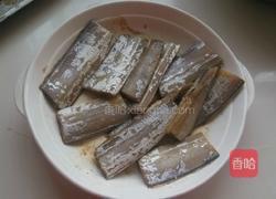 干煎带鱼的做法图解1
