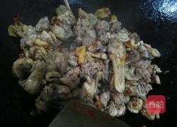 芋儿烧鸭子的做法图解3