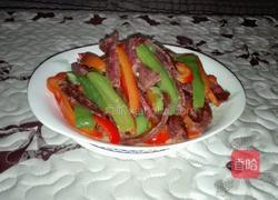 青红椒炒香肠的做法图解10