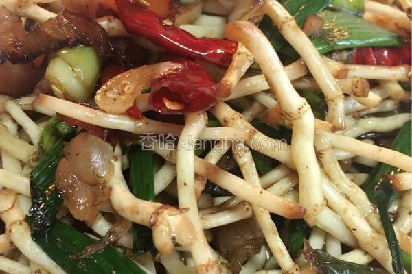 折耳根炒腊肉