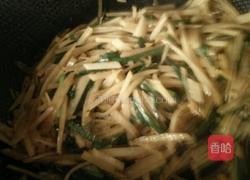 韭菜土豆丝的做法图解10