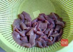 鸡菇腰片汤的做法图解2