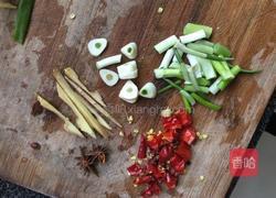 爆炒蚕蛹的做法图解4