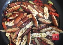 爆炒蚕蛹的做法图解7