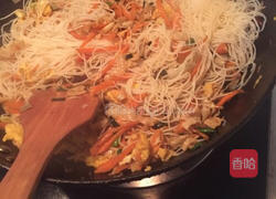 红萝卜炒米线的做法图解11